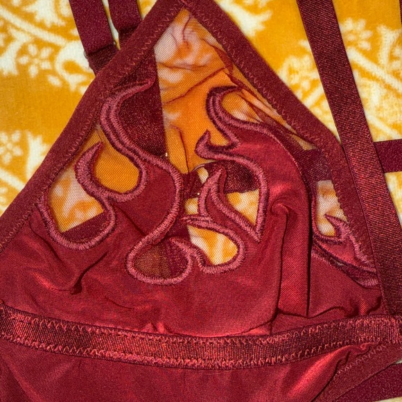Thistle and Spire Fiery Burgundy Red Strappy Bralette - S - Picture 2 of 4